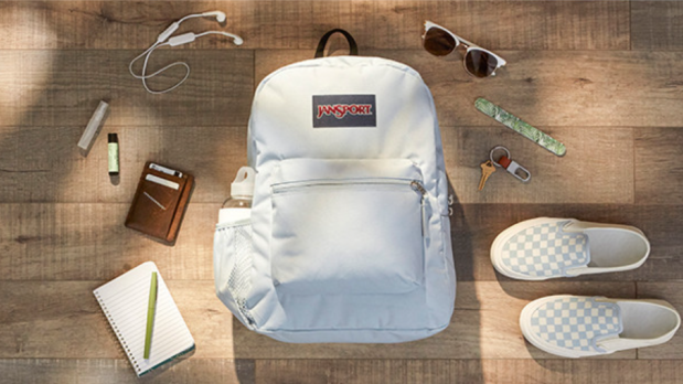 MEET JANSPORT CROSSTOWN, YOU PACK FOR EVERYDAT ADVENTURES